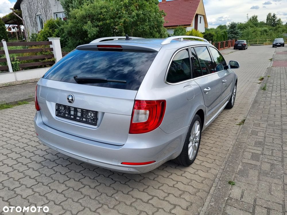 Skoda Superb 2.0 TDI Elegance - 4