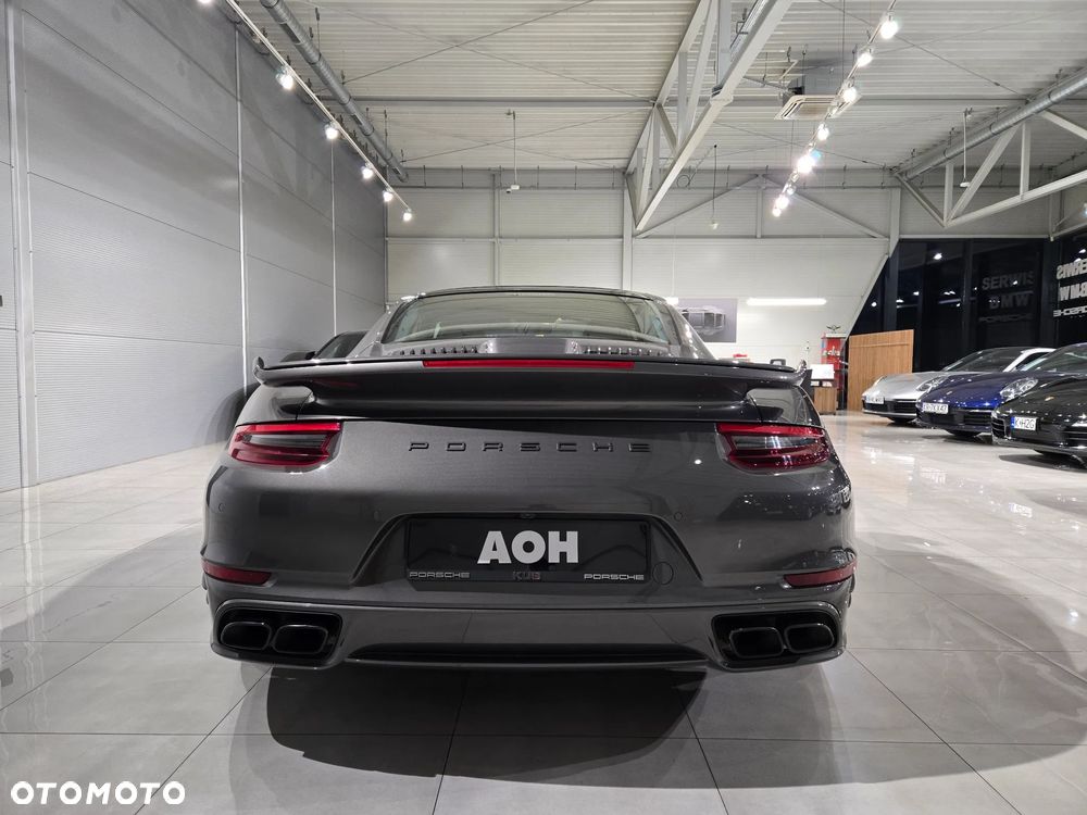 Porsche 911 Turbo S - 6