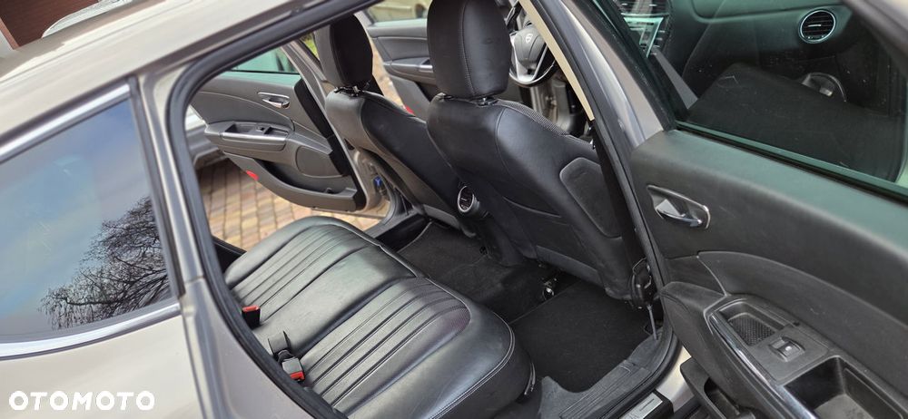 Lancia Delta 1.4 T-Jet Argento - 15