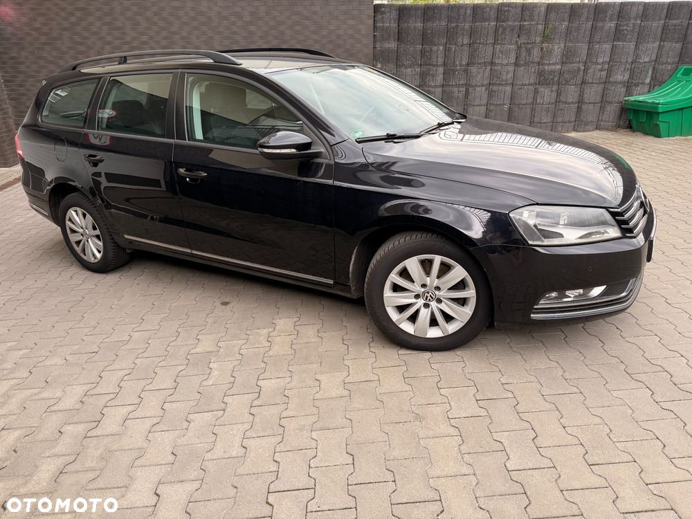 Volkswagen Passat 1.6 TDI BlueMotion Technology Comfortline - 2