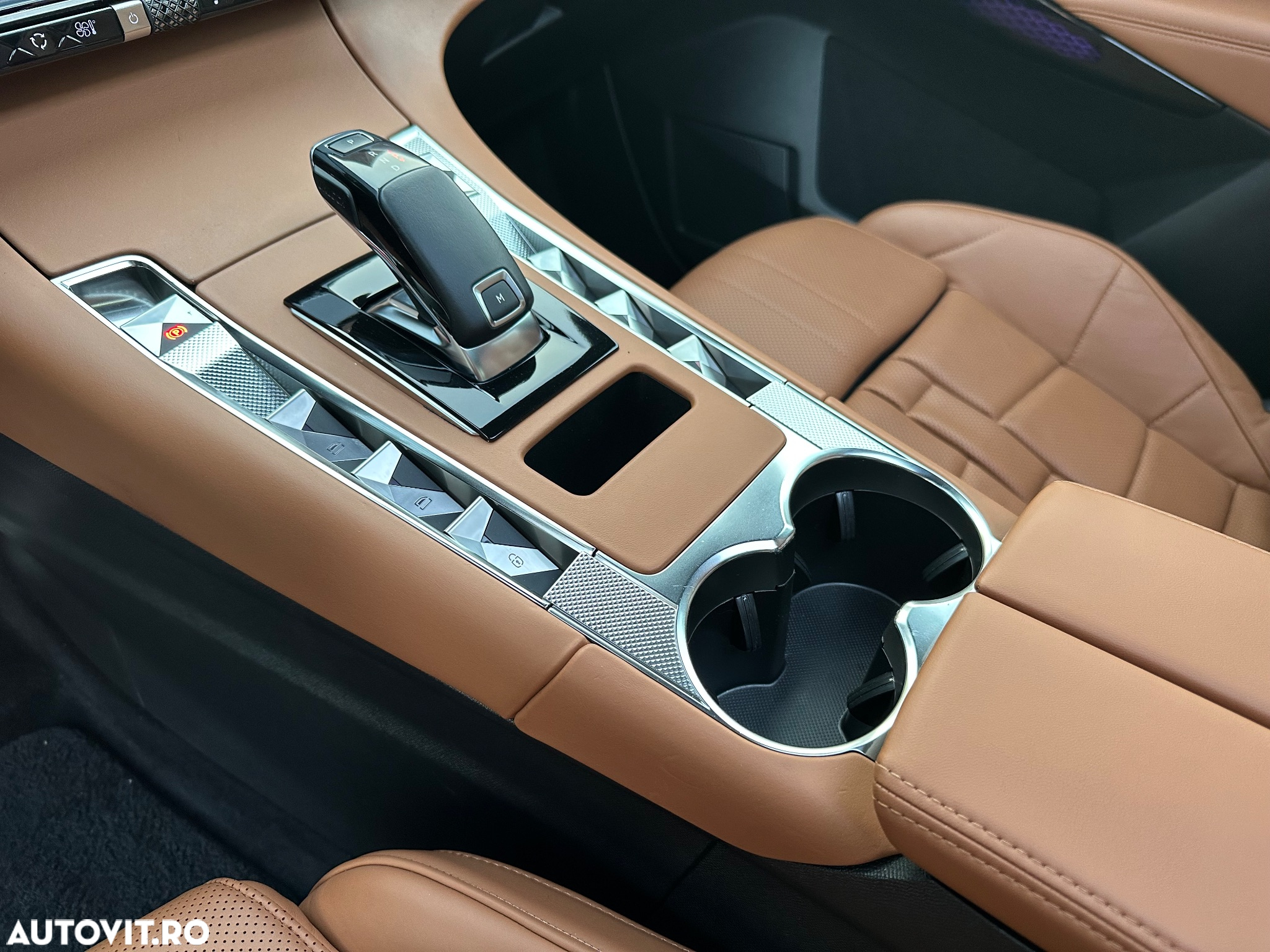 DS Automobiles DS 7 Crossback - 25