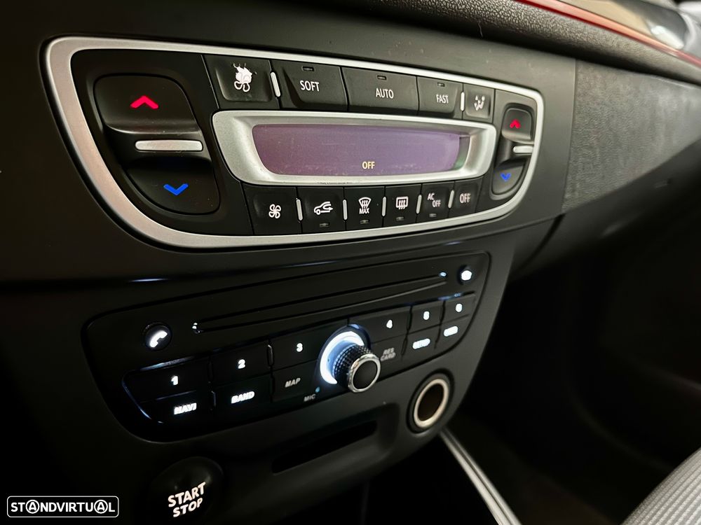 Renault Mégane Sport Tourer 1.5 dCi GT Line - 18