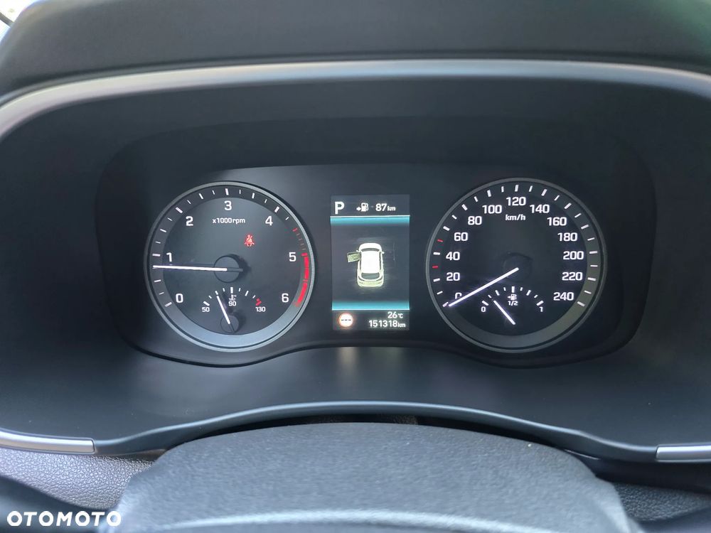 Hyundai Tucson 2.0 CRDI 4WD Automatik Style - 38
