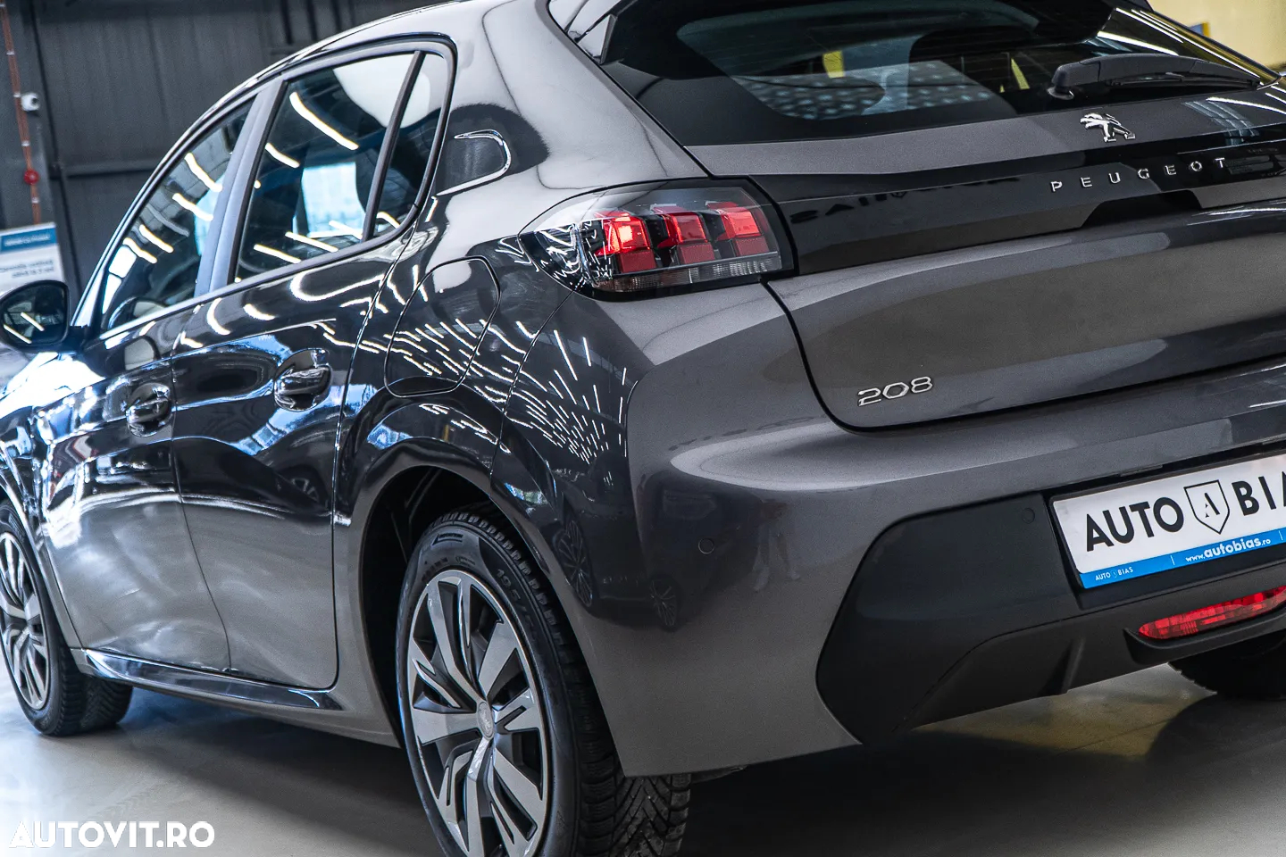 Peugeot 208 1.2L PureTech 100 S&S BVM6 Allure - 7