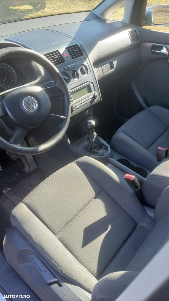 Volkswagen Touran - 3