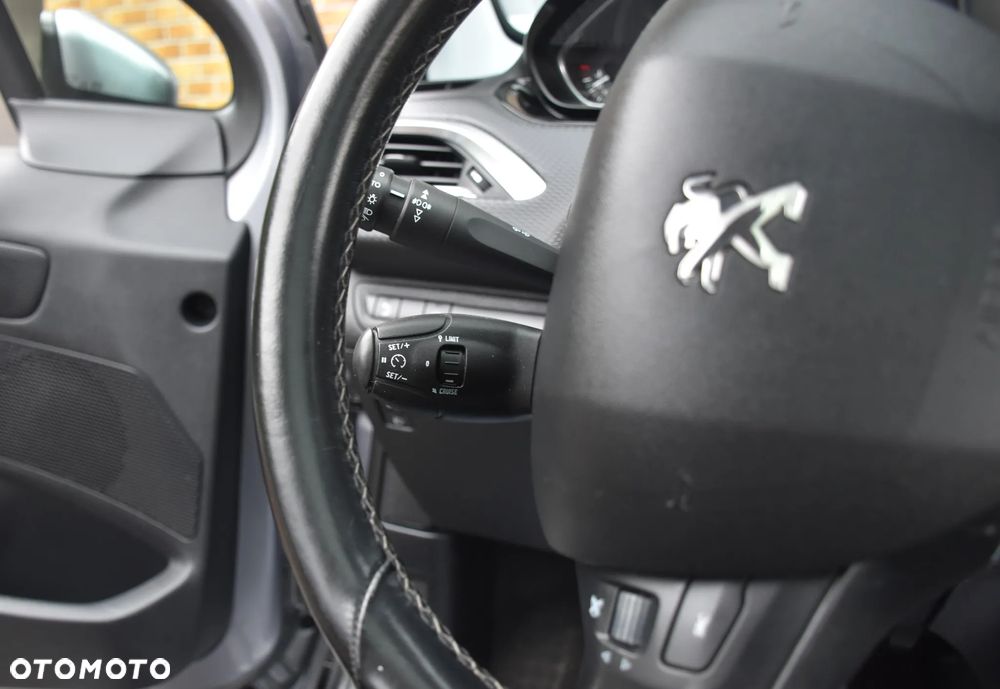 Peugeot 2008 PureTech 110 Stop&Start Crossway - 20