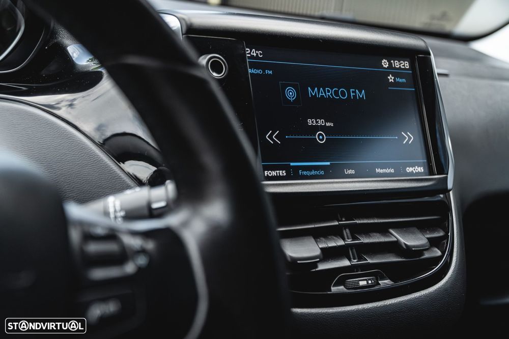 Peugeot 208 1.6 BlueHDi Style - 21