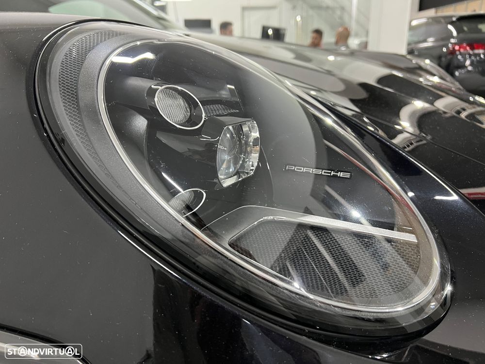 Porsche 911 Série F - 34