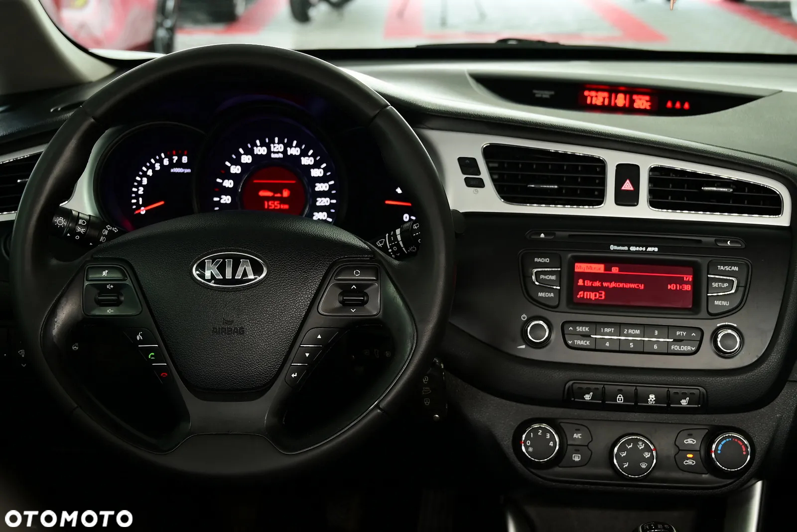 Kia Ceed - 25