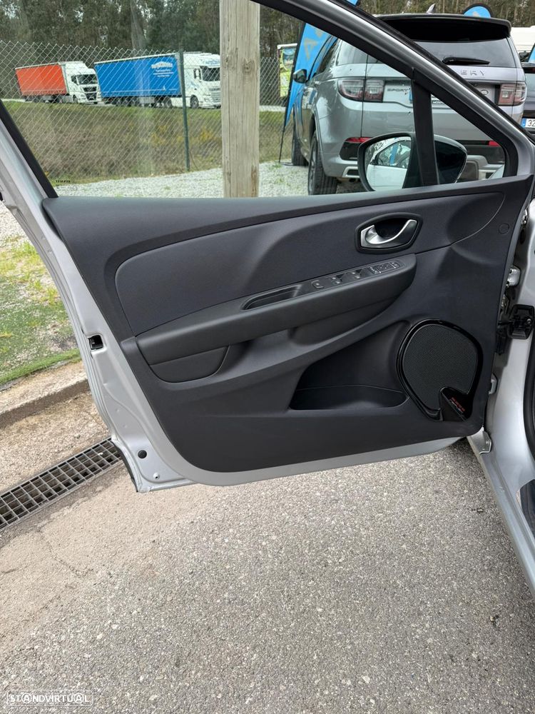 Renault Clio Sport Tourer dCi 90 Limited - 6