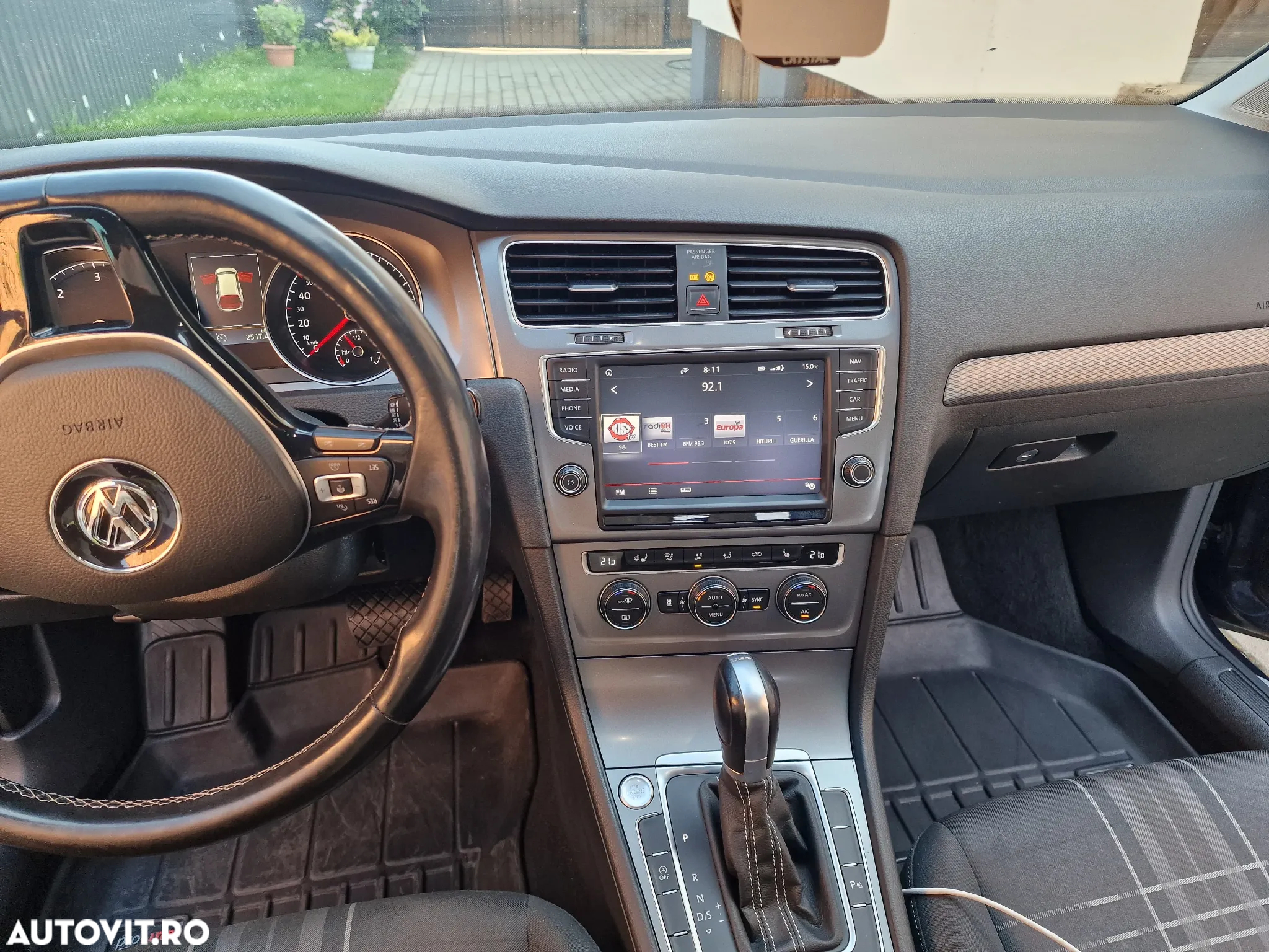 Volkswagen Golf 1.6 TDI DPF BMT DSG Highline - 9