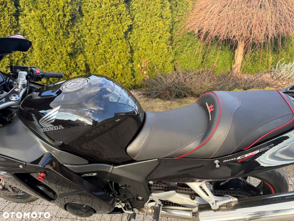 Honda CBR - 33