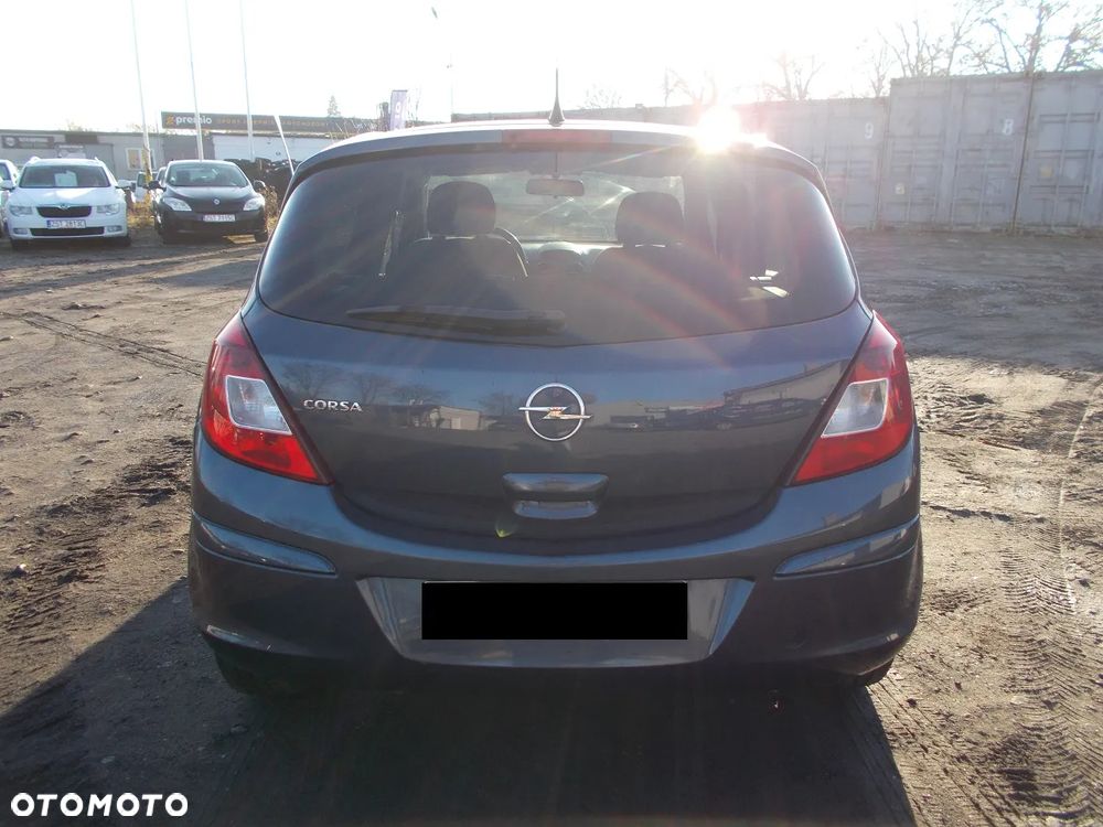 Opel Corsa 1.2 16V Enjoy - 8