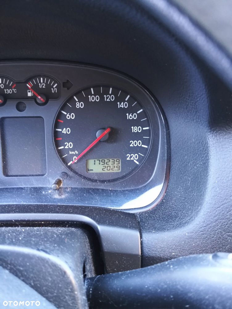 Volkswagen Golf 1.4 Comfortline - 6