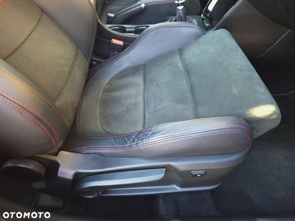 Kia Ceed 1.6 T-GDI GT-Challenge - 36