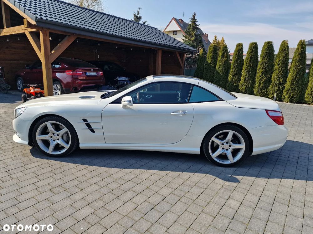 Mercedes-Benz SL 500 BlueEff - 11