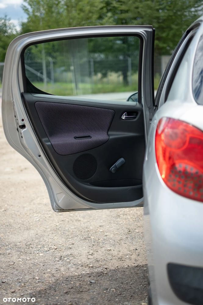 Peugeot 207 1.4 16V Trendy - 27