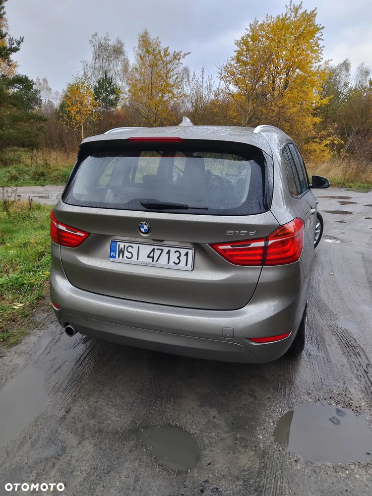 BMW Seria 2 218d - 15