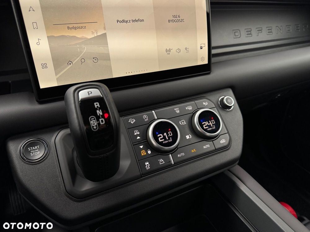 Land Rover Defender - 13
