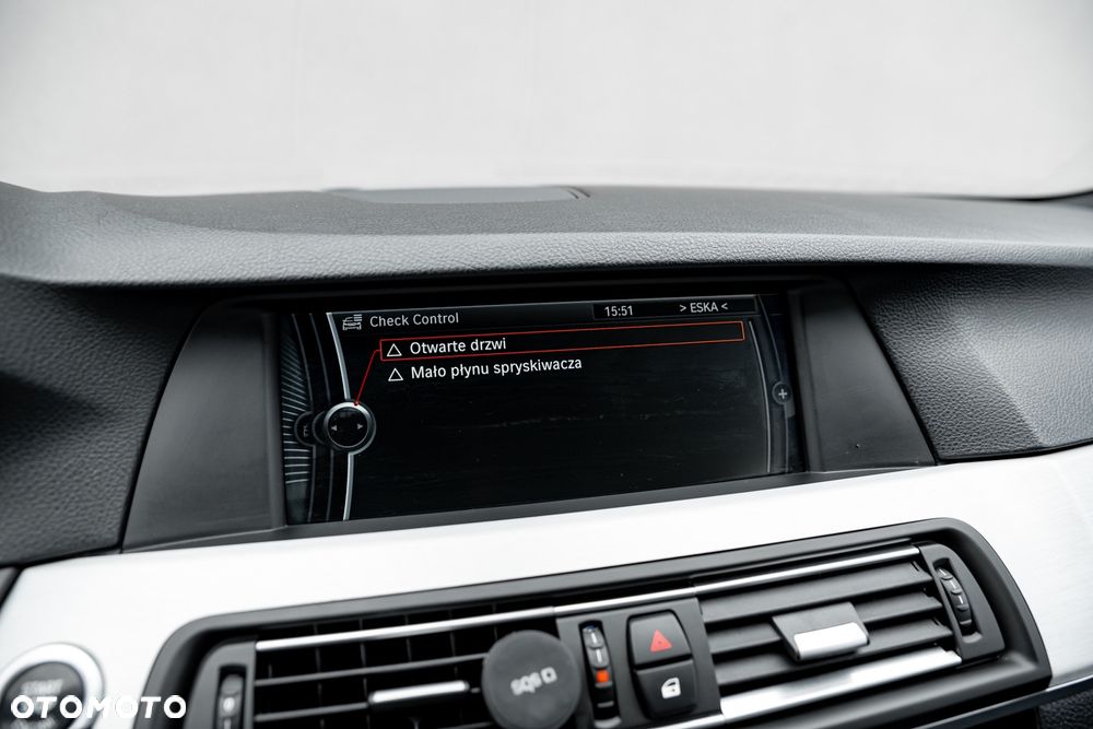 BMW Seria 5 535d xDrive Sport-Aut - 37