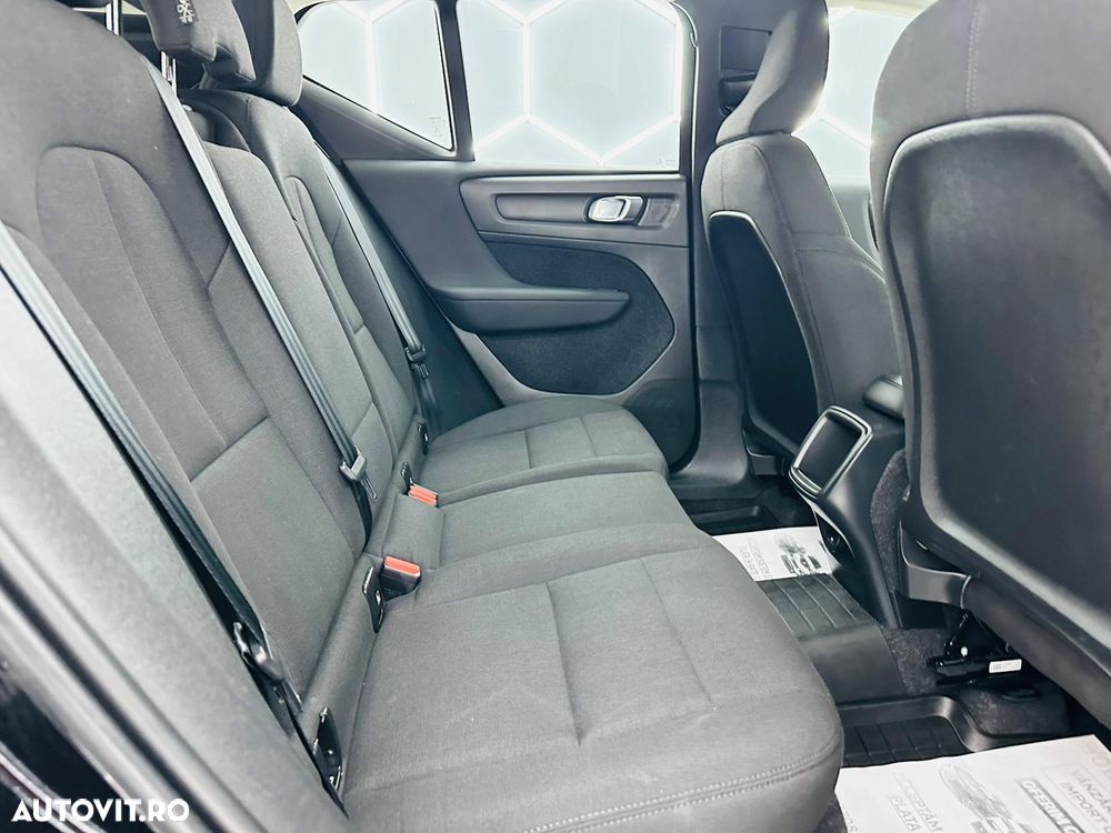 Volvo XC 40 T2 Momentum Core - 8