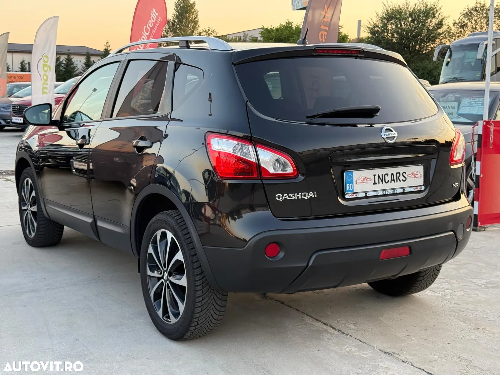 Nissan Qashqai 2.0 dCi DPF 4x4 Aut tekna - 5