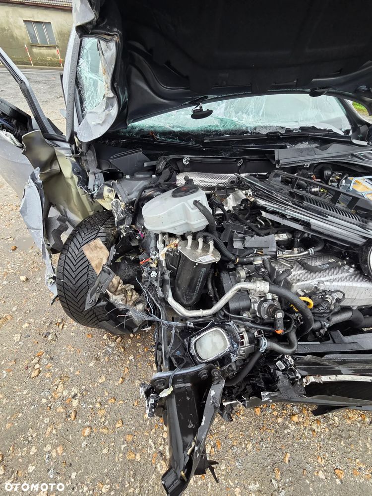 Volkswagen Golf 2.0 TDI SCR DSG R-Line - 8