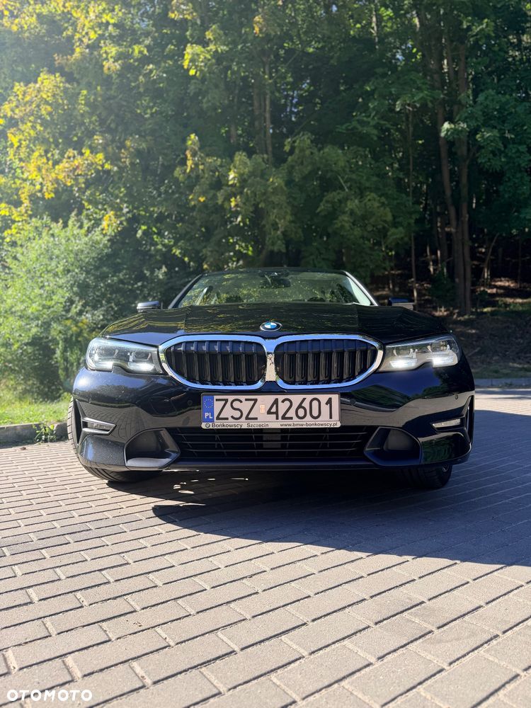 BMW Seria 3 320d Sport Line - 2