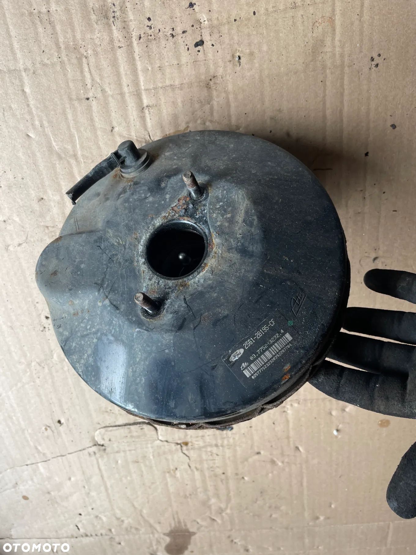 Serwo hamulcowe 2S61-2b195-cf Ford Fiesta mk6 - 1