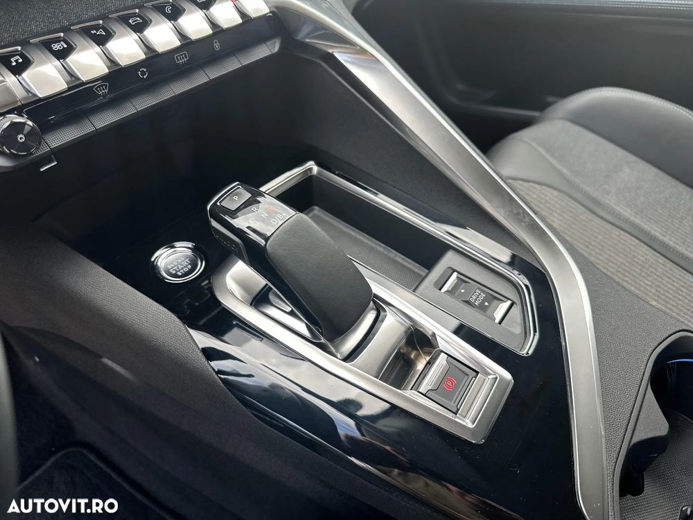 Peugeot 3008 225 e-EAT8 Allure Pack - 18