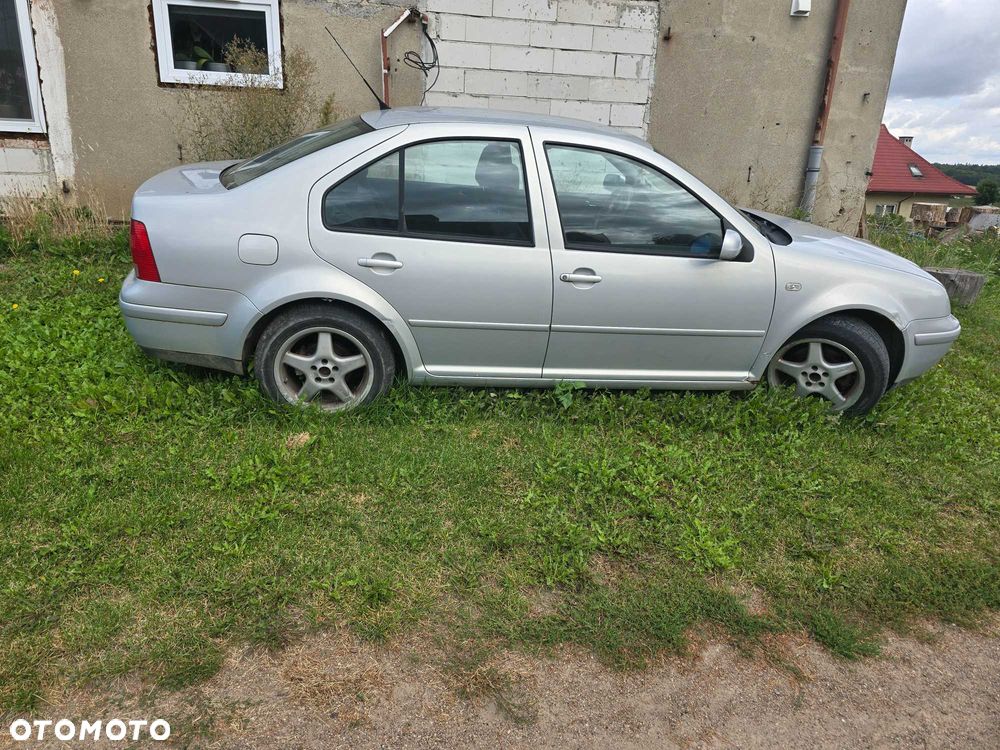 Volkswagen Bora - 2