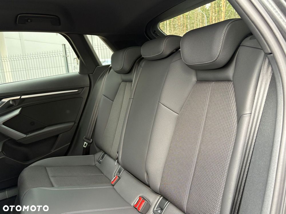 Audi A3 Sportback - 16