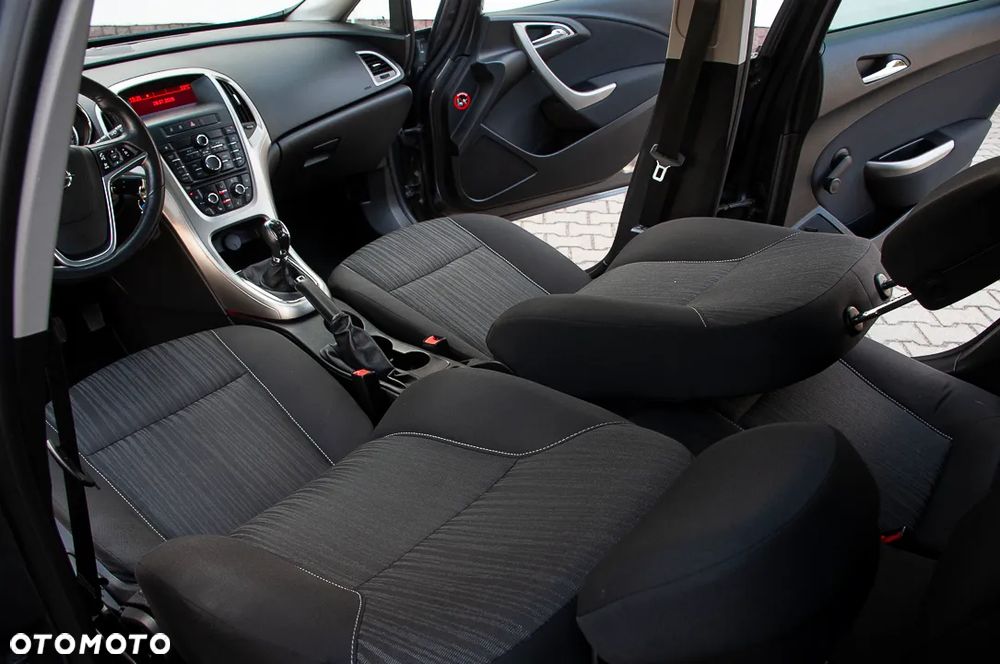 Opel Astra 1.4 Turbo Innovation - 32