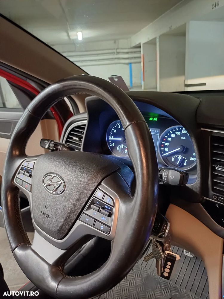 Hyundai Elantra 1.6 MPi Highway - 17
