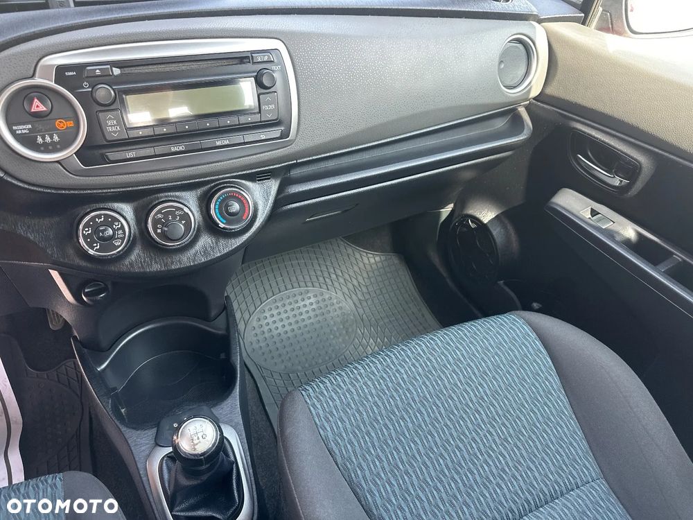 Toyota Yaris 1.0 Terra - 17