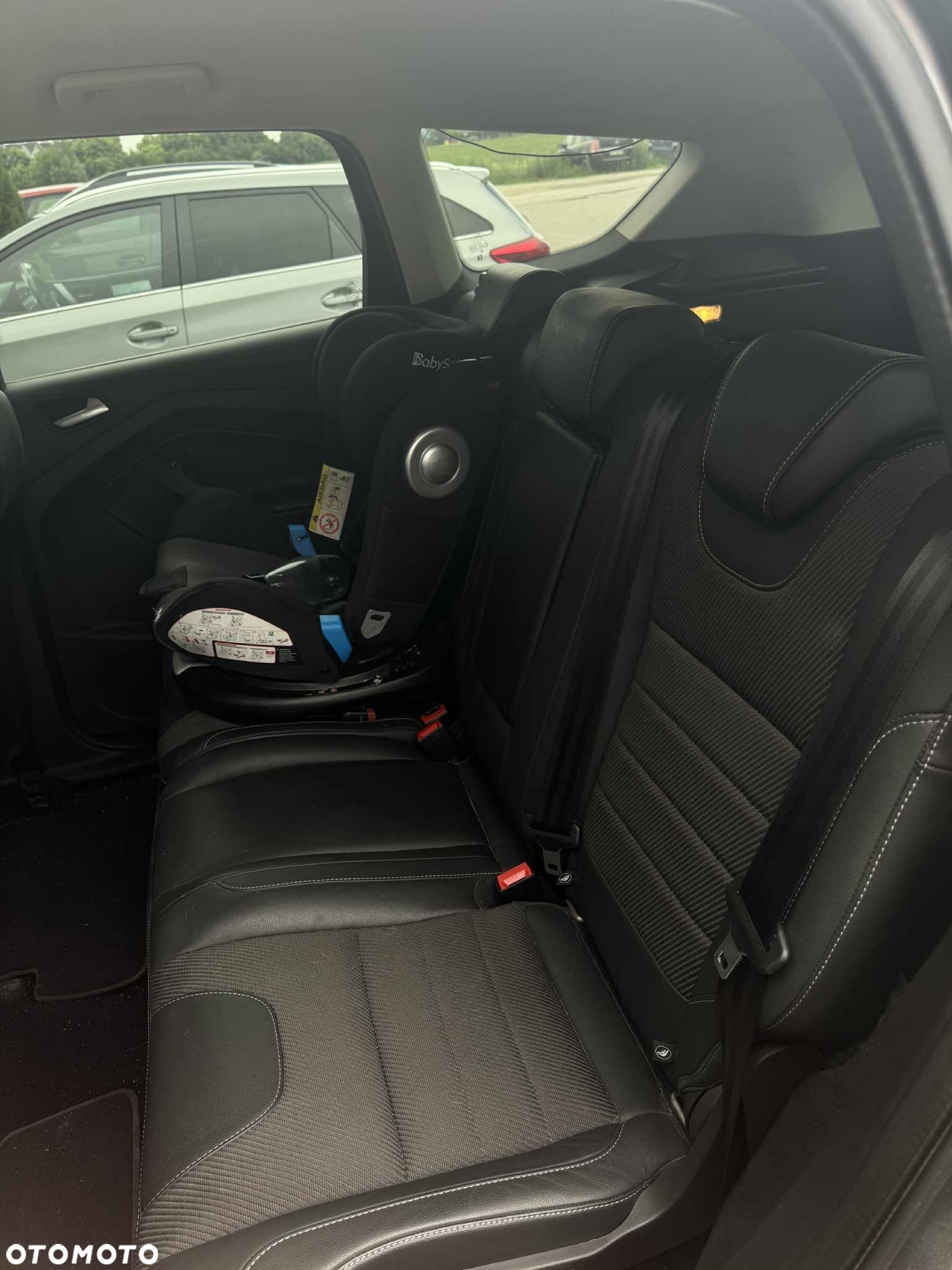 Ford Kuga - 12