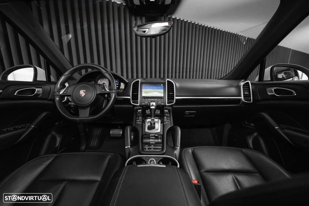 Porsche Cayenne S - 13
