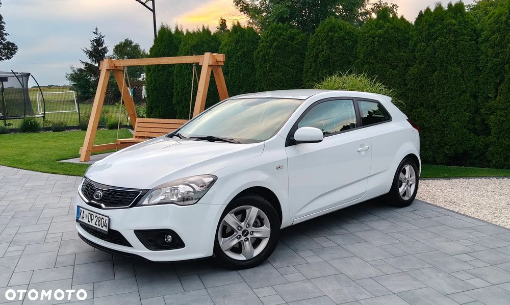 Kia ProCeed 1.4 CVVT Dream-Team Edition - 28