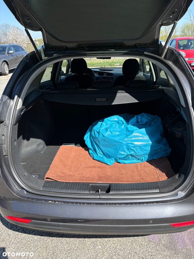 Kia Ceed 1.6 CRDi 128 Dream Team Edition - 9