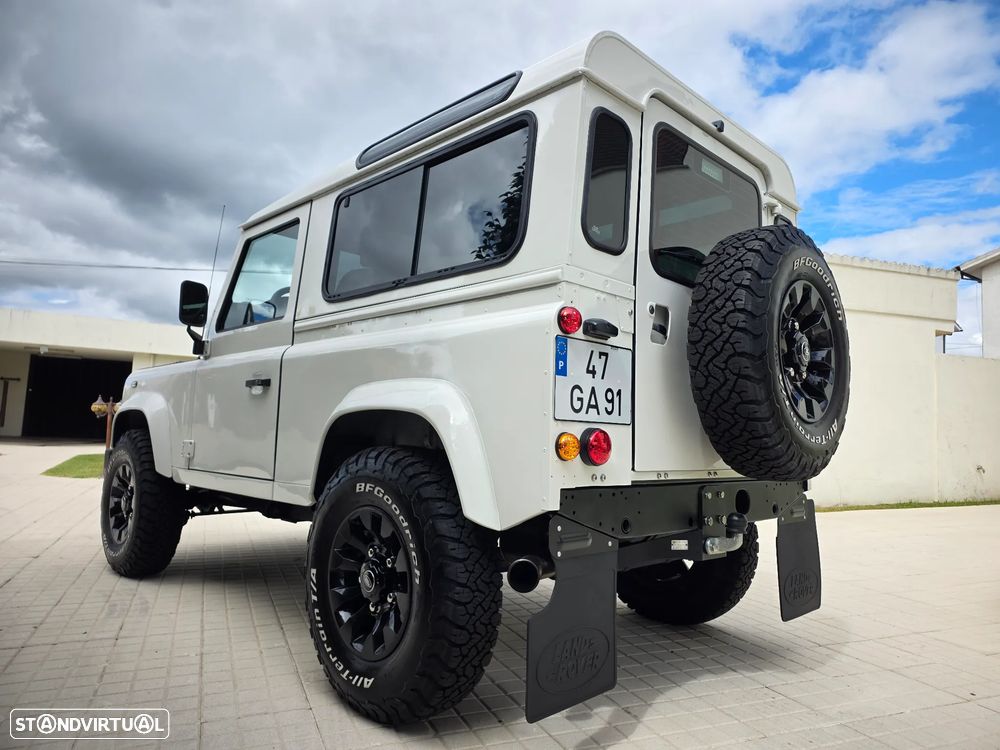 Land Rover Defender 90 2.4 CRD S - 13