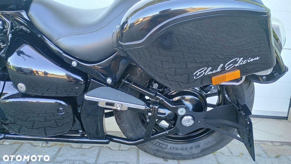 Suzuki Intruder - 27