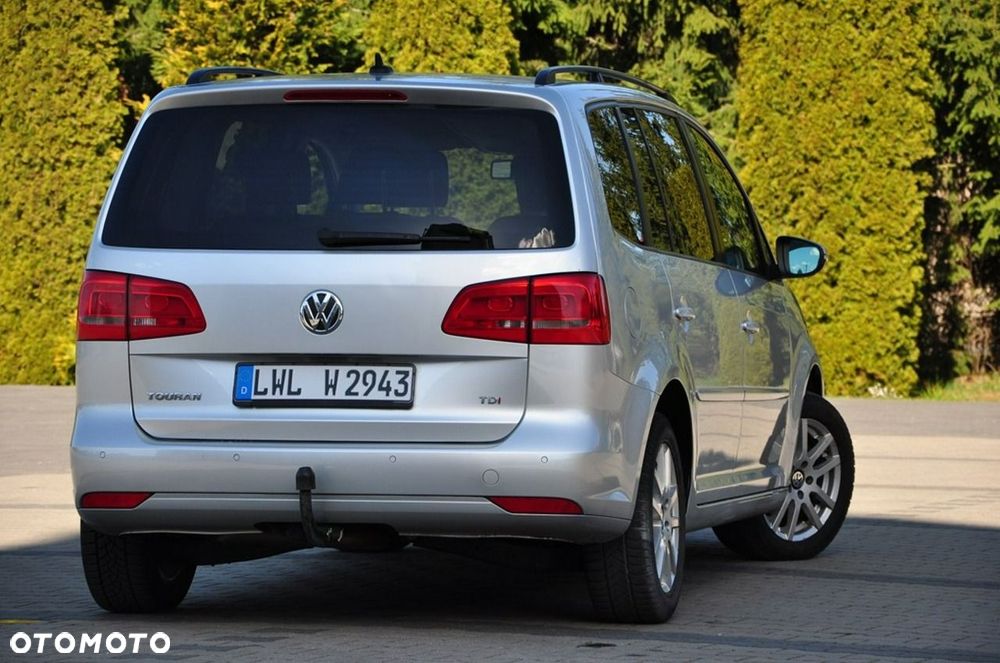 Volkswagen Touran - 13
