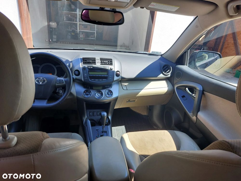 Toyota RAV4 2.0 VVT-i Premium - 3