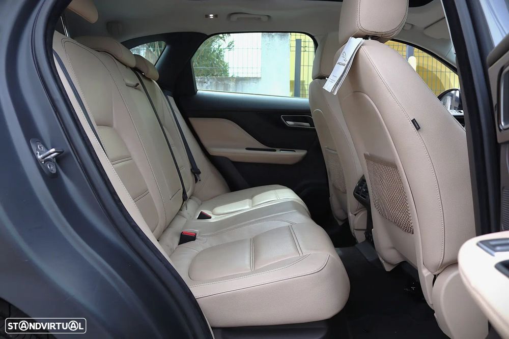 Jaguar F-Pace 20d Aut. Prestige - 32