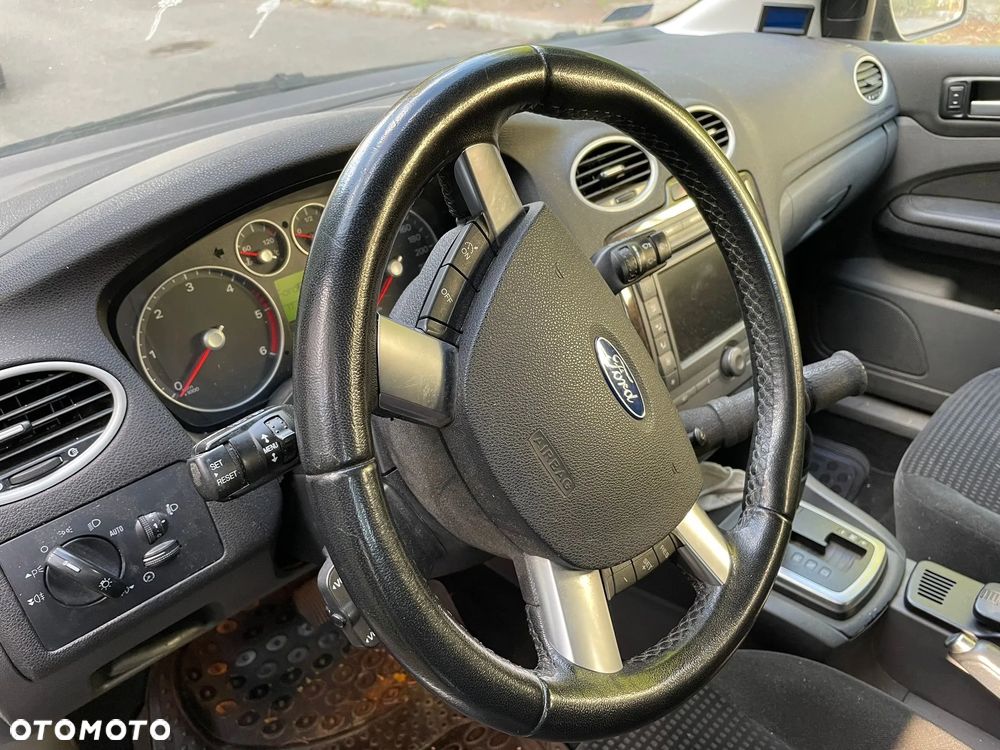 Ford Focus 1.6 TDCi Ghia - 9