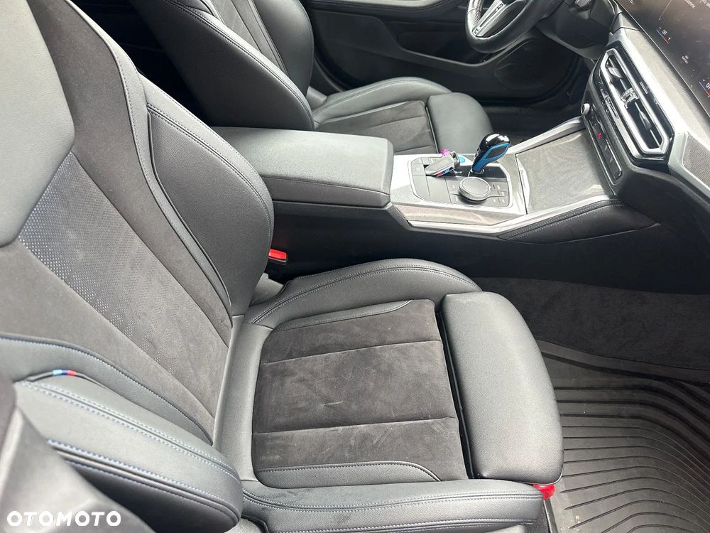 BMW i4 - 24