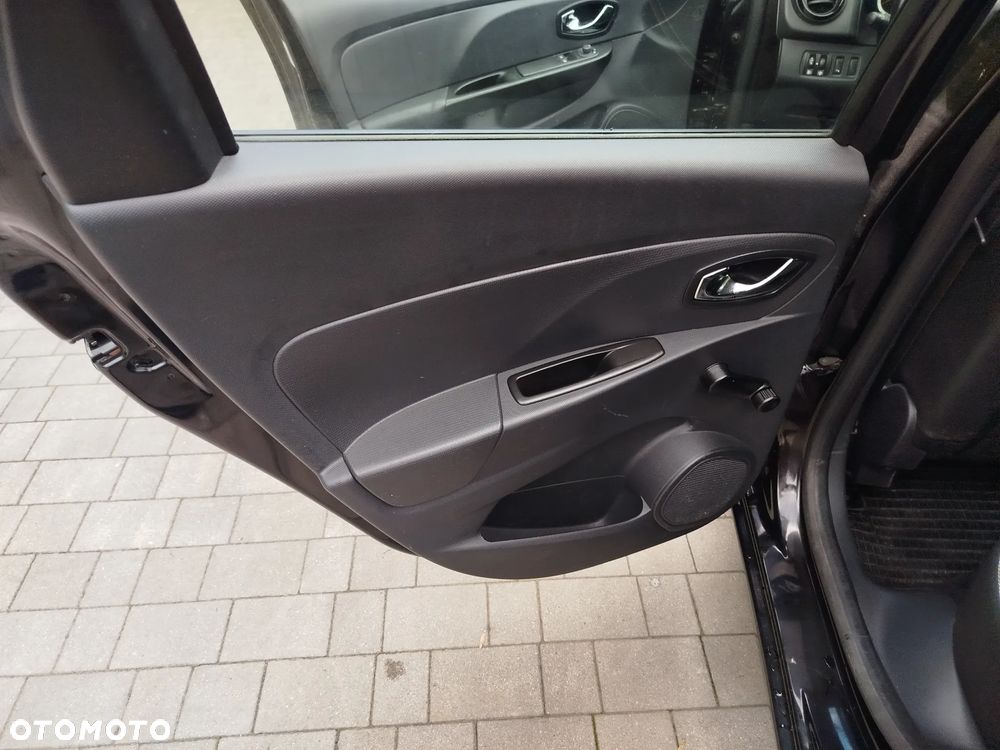 Renault Clio 1.2 16V 75 LIMITED - 24
