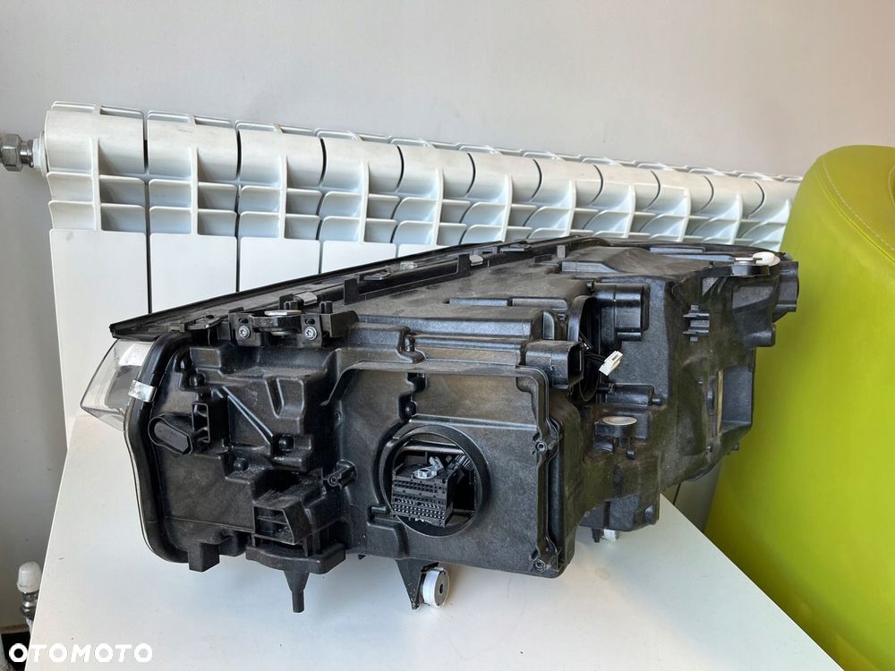 Lampa prawa przednia BMW X3 G01 ADAPTIVE - 9