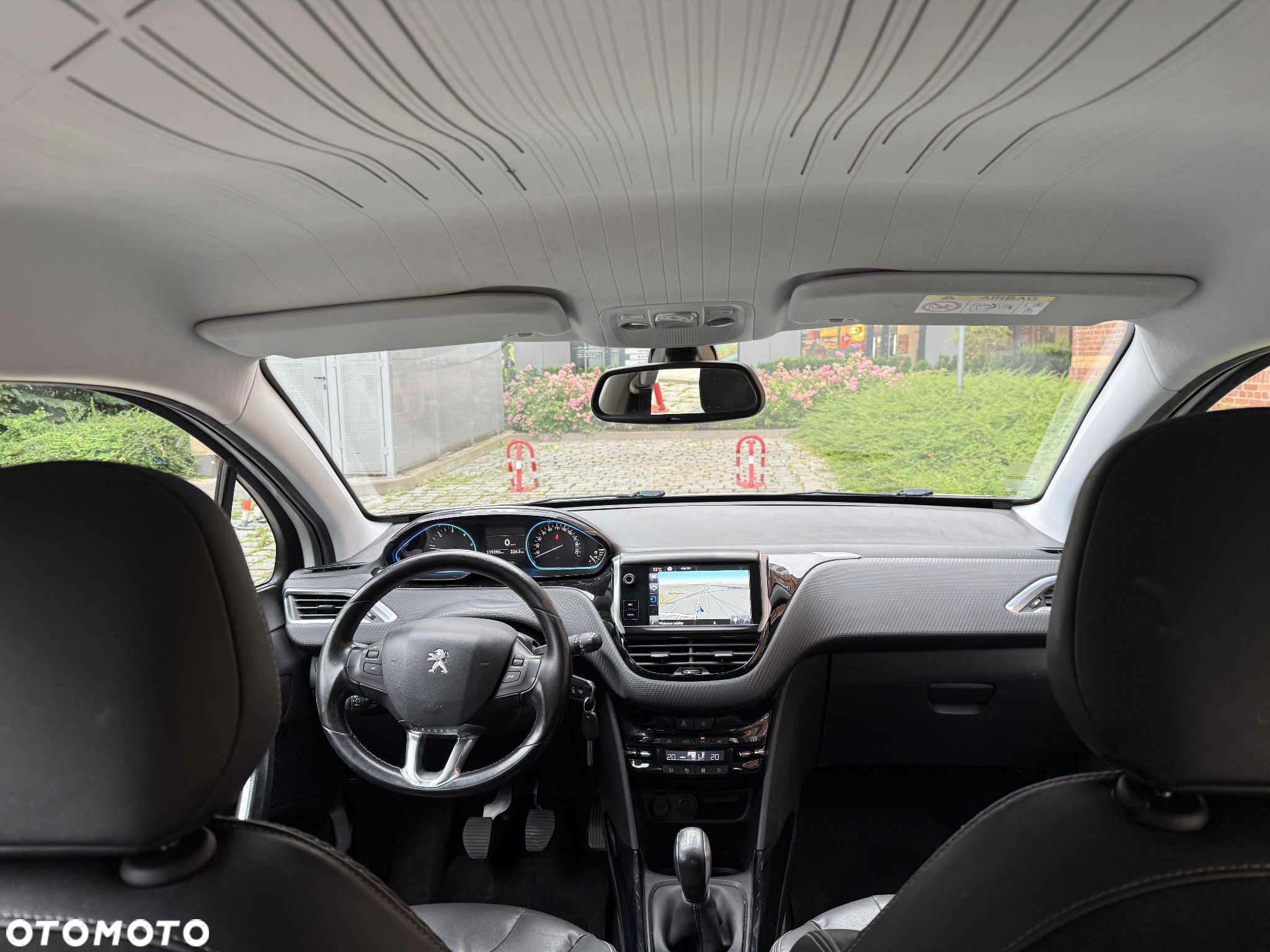 Peugeot 2008 1.6 BlueHDi Allure - 16