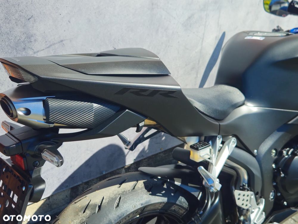 Honda CBR - 23
